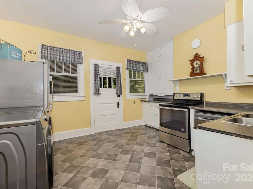 401 7th Street, Spencer, NC 28159.  MLS# CAR4282914, YatesRealty ID 28197. 
