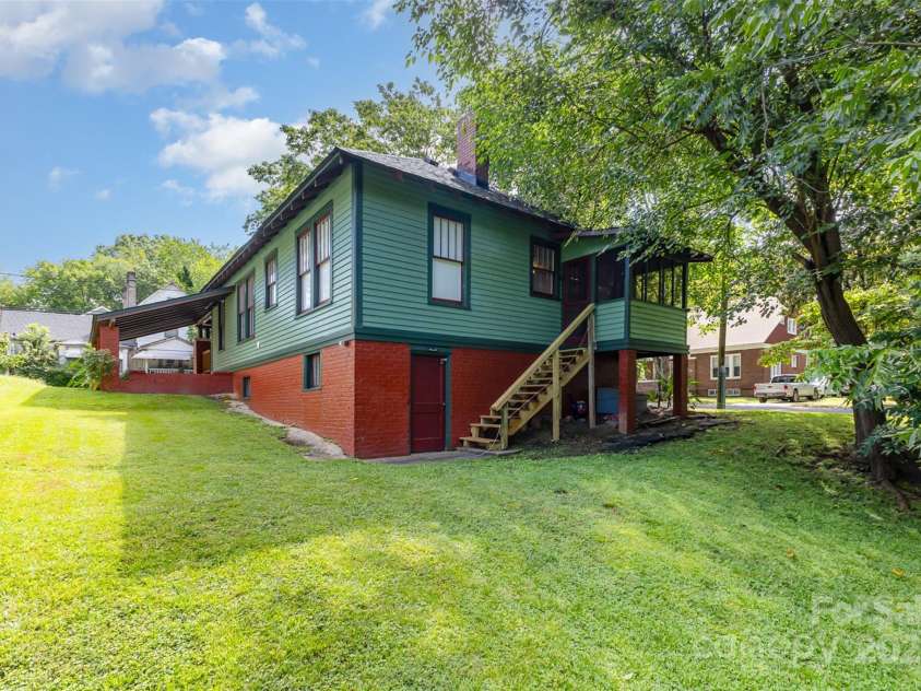 401 7th Street, Spencer, NC 28159.  MLS# CAR4282914, YatesRealty ID 28197. 
