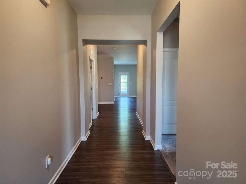 195 Willow Valley Drive, Mooresville, NC 28115.  MLS# CAR4270373, YatesRealty ID 28198. 