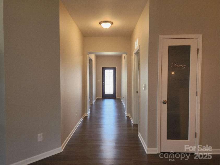 195 Willow Valley Drive, Mooresville, NC 28115.  MLS# CAR4270373, YatesRealty ID 28198. 