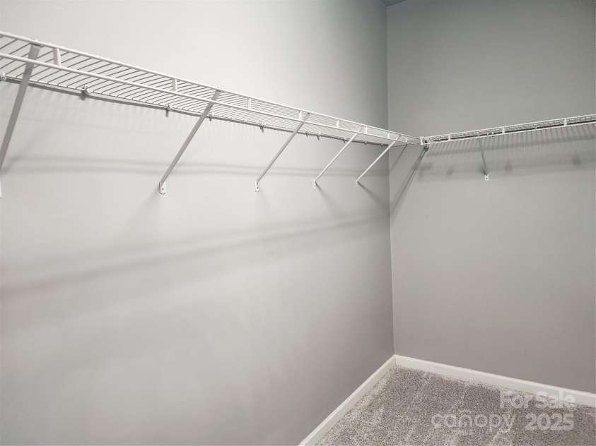 195 Willow Valley Drive, Mooresville, NC 28115.  MLS# CAR4270373, YatesRealty ID 28198. 