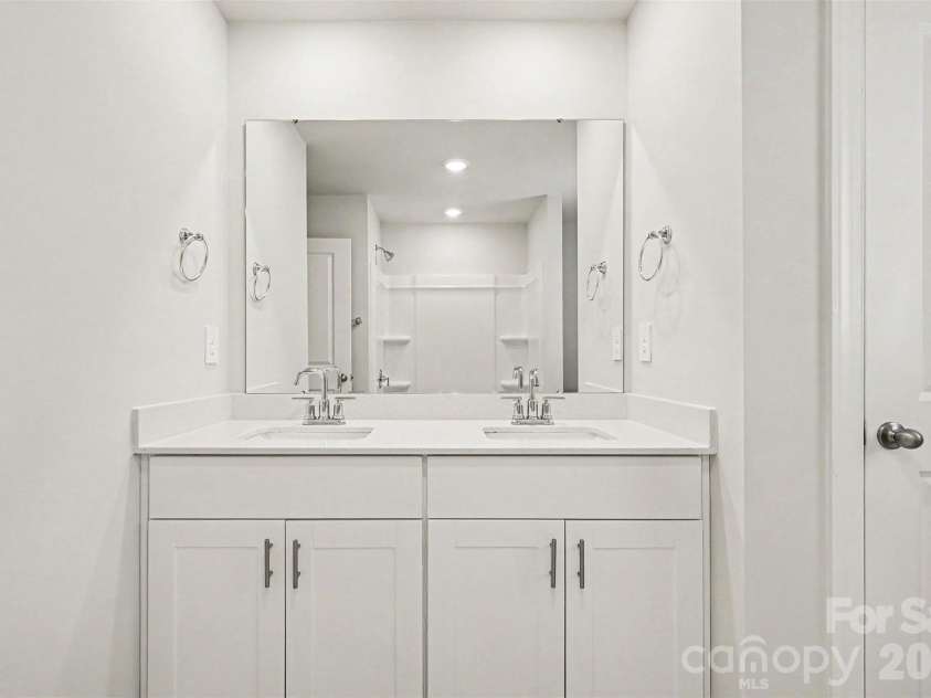 115 Vaquaro Drive, Mooresville, NC 28115.  MLS# CAR4388634, YatesRealty ID 28199. 