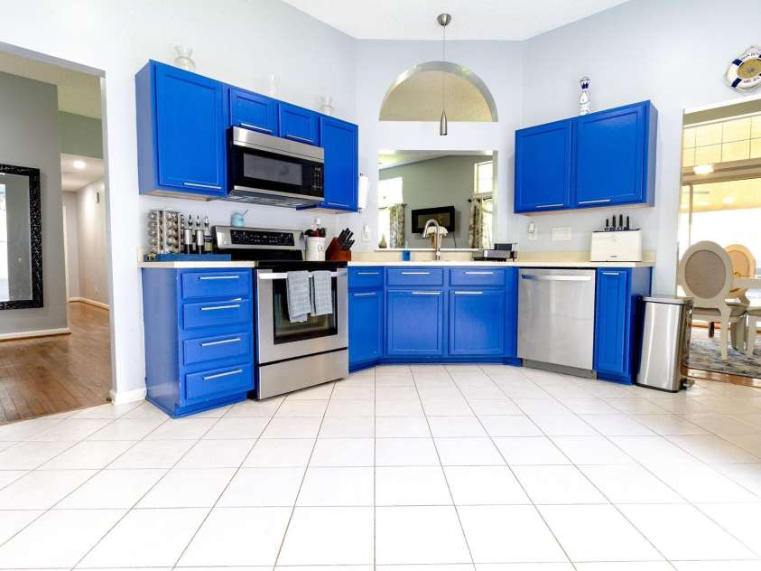 2936 WALSINGHAM Court, Matthews, NC 28105.  MLS# CAR4265911, YatesRealty ID 28199. 