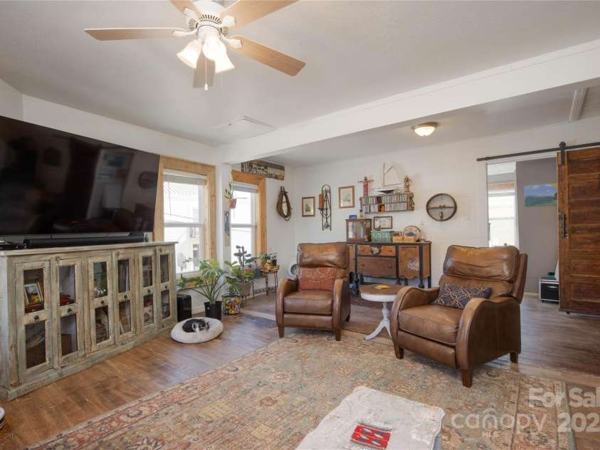 23 N 226 Highway, Bakersville, NC 28705.  MLS# CAR4318730, YatesRealty ID 282. 