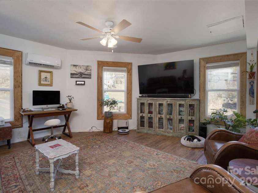 23 N 226 Highway, Bakersville, NC 28705.  MLS# CAR4318730, YatesRealty ID 282. 