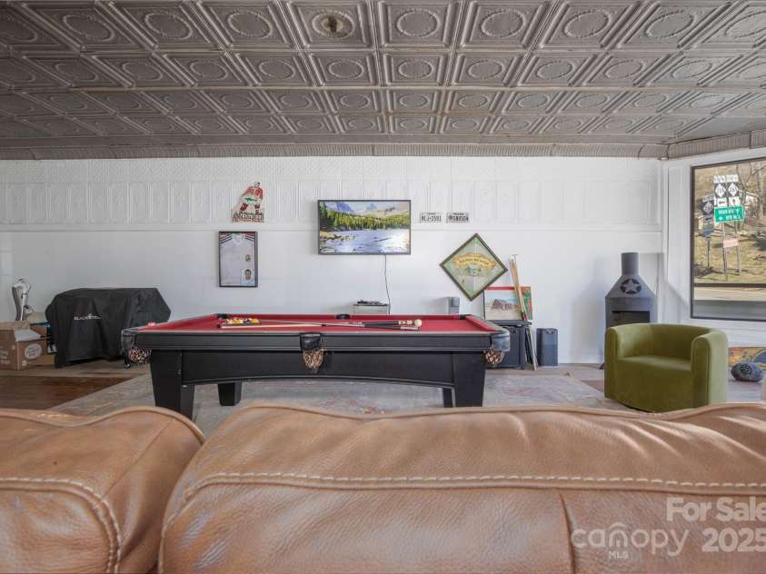 23 N 226 Highway, Bakersville, NC 28705.  MLS# CAR4318730, YatesRealty ID 282. 