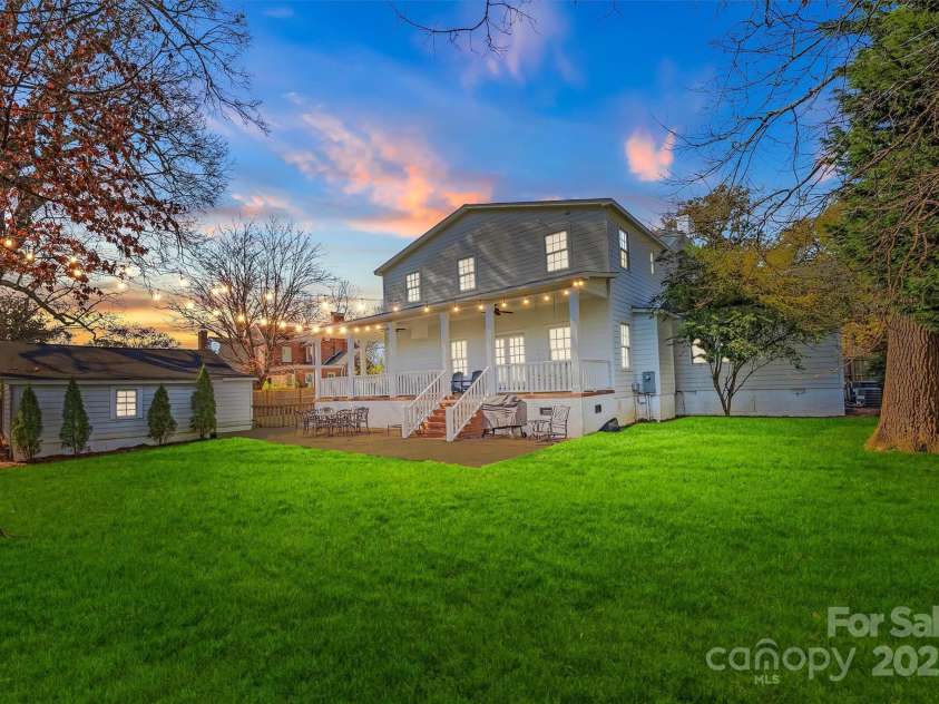 1225 Providence Road, Charlotte, NC 28207.  MLS# CAR4224745, YatesRealty ID 2820. 