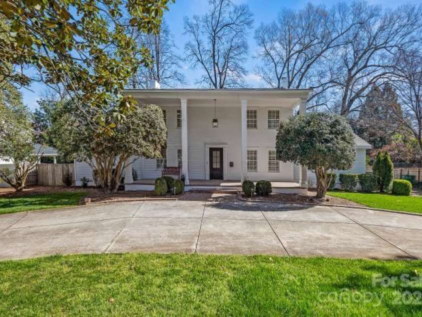 1225 Providence Road, Charlotte, NC 28207.  MLS# CAR4224745, YatesRealty ID 2820. 
