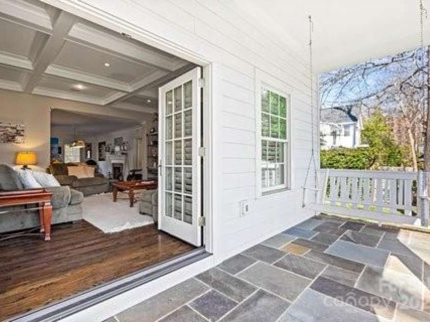 1225 Providence Road, Charlotte, NC 28207.  MLS# CAR4224745, YatesRealty ID 2820. 