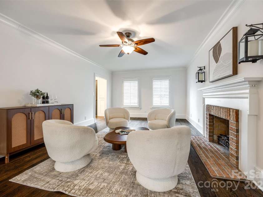 1225 Providence Road, Charlotte, NC 28207.  MLS# CAR4224745, YatesRealty ID 2820. 