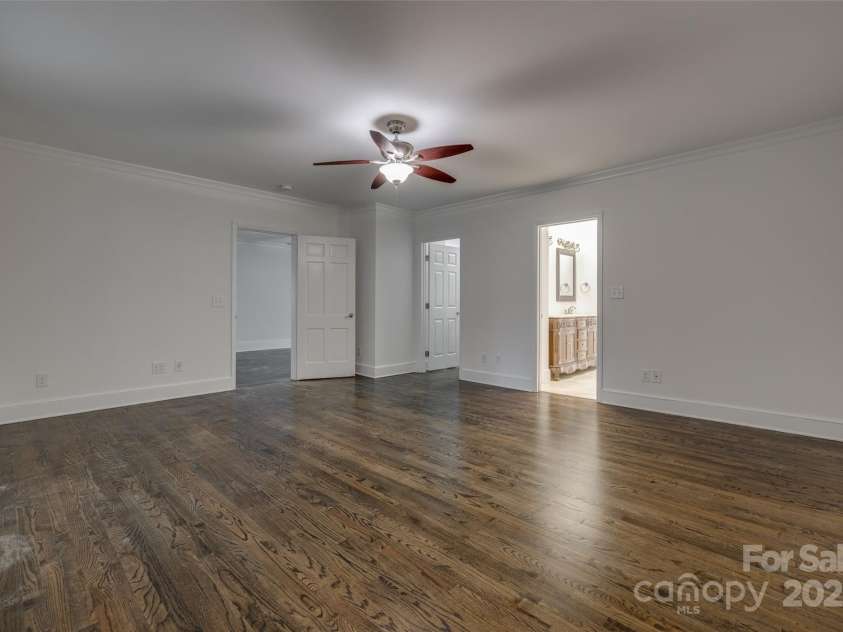 1225 Providence Road, Charlotte, NC 28207.  MLS# CAR4224745, YatesRealty ID 2820. 