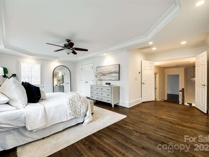 1225 Providence Road, Charlotte, NC 28207.  MLS# CAR4224745, YatesRealty ID 2820. 