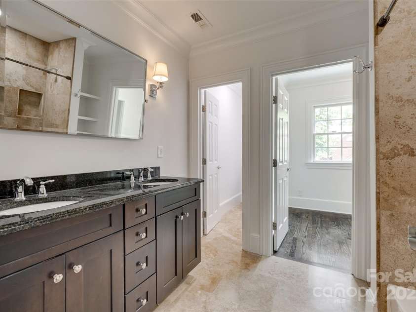 1225 Providence Road, Charlotte, NC 28207.  MLS# CAR4224745, YatesRealty ID 2820. 