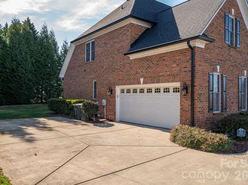 4009 Tall Timber Court, Gastonia, NC 28056.  MLS# CAR4336978, YatesRealty ID 2820. 