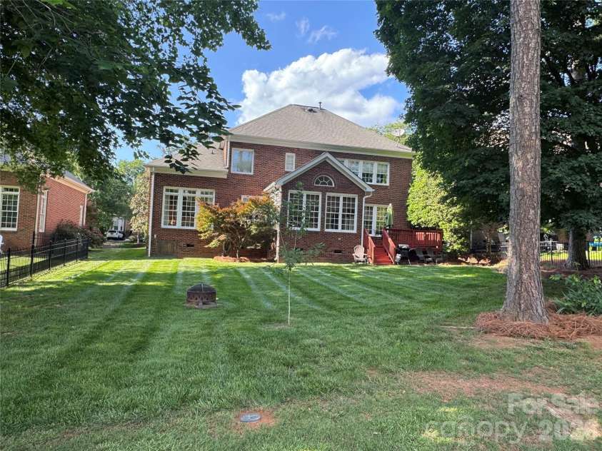 18324 Turnberry Court, Davidson, NC 28036.  MLS# CAR4388650, YatesRealty ID 28200. 