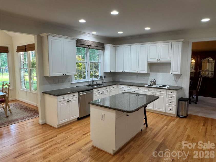 18324 Turnberry Court, Davidson, NC 28036.  MLS# CAR4388650, YatesRealty ID 28200. 