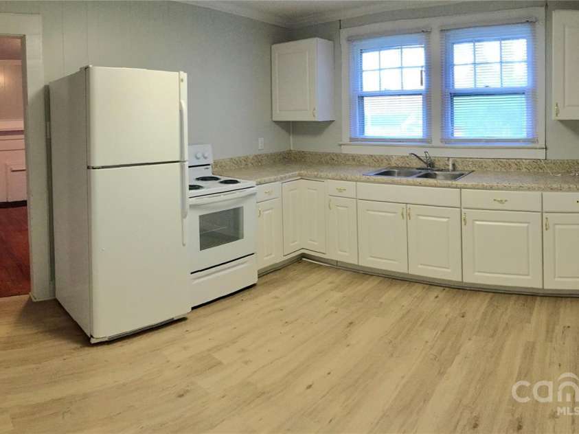 92 Georgia Street, Concord, NC 28025.  MLS# CAR4282061, YatesRealty ID 28201. 