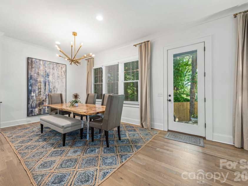 1301 Catawba Avenue, Charlotte, NC 28205.  MLS# CAR4389843, YatesRealty ID 28202. 