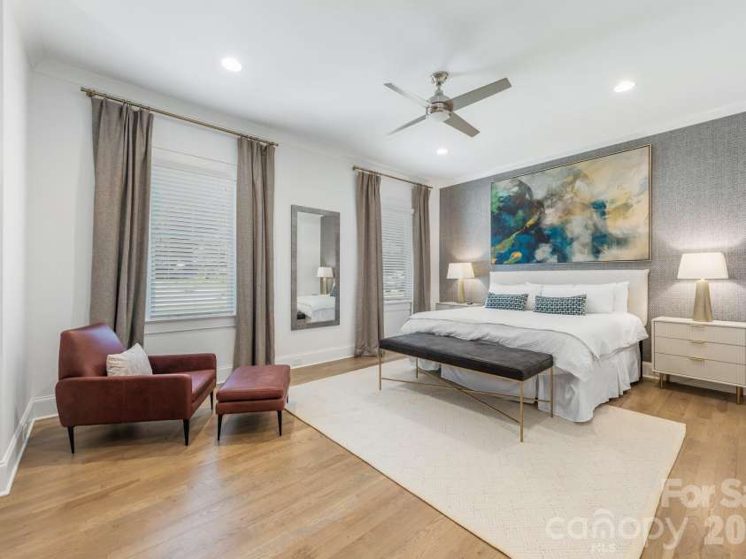1301 Catawba Avenue, Charlotte, NC 28205.  MLS# CAR4389843, YatesRealty ID 28202. 