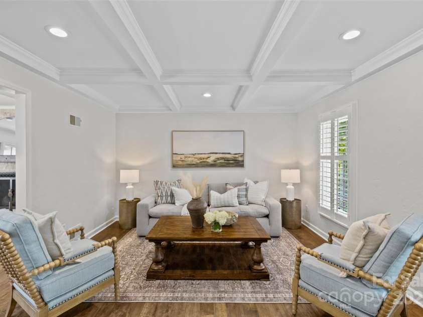 1811 Manor Mill Road, Charlotte, NC 28226.  MLS# CAR4284462, YatesRealty ID 28202. 