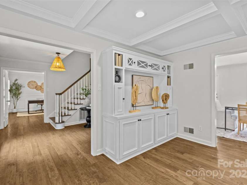 1811 Manor Mill Road, Charlotte, NC 28226.  MLS# CAR4284462, YatesRealty ID 28202. 