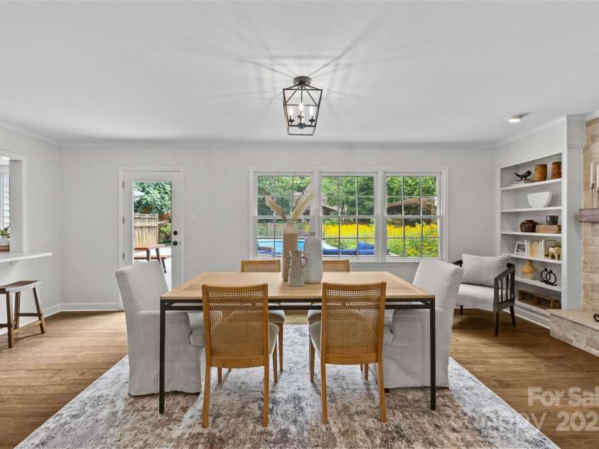 1811 Manor Mill Road, Charlotte, NC 28226.  MLS# CAR4284462, YatesRealty ID 28202. 