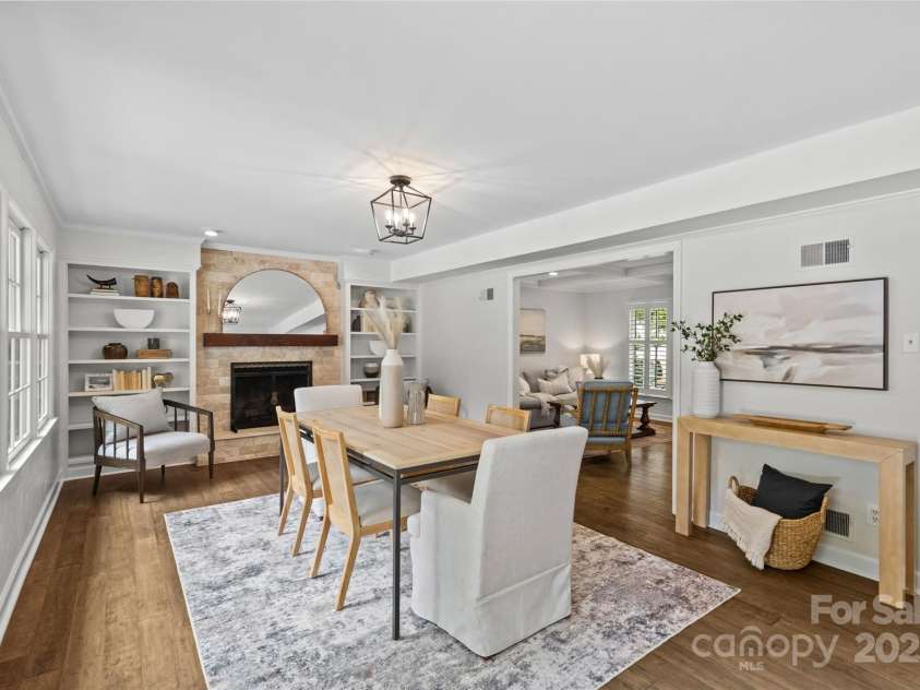 1811 Manor Mill Road, Charlotte, NC 28226.  MLS# CAR4284462, YatesRealty ID 28202. 