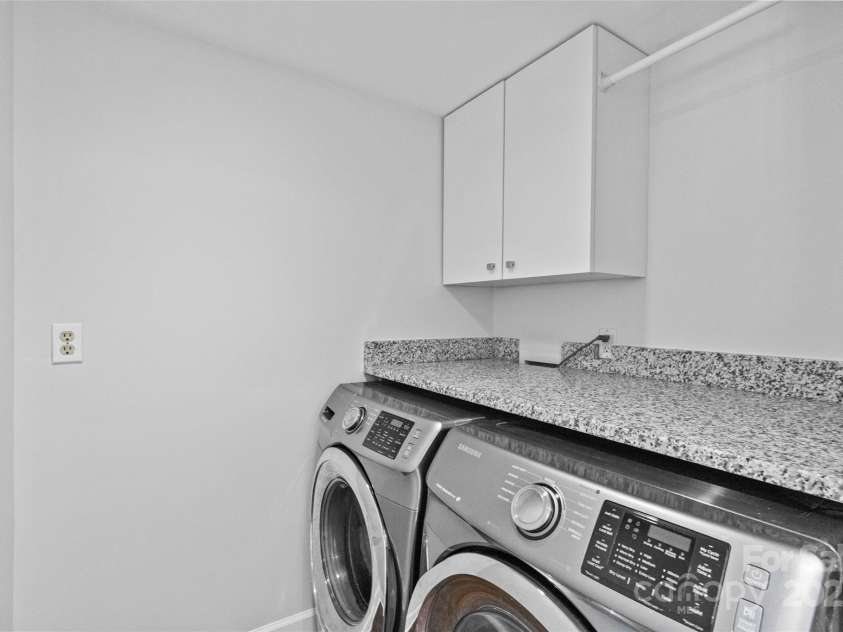 1811 Manor Mill Road, Charlotte, NC 28226.  MLS# CAR4284462, YatesRealty ID 28202. 