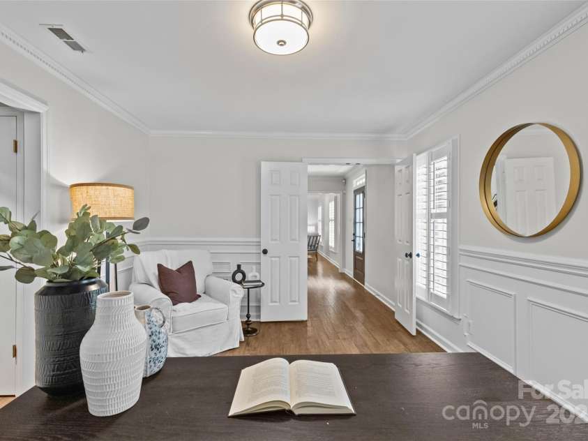 1811 Manor Mill Road, Charlotte, NC 28226.  MLS# CAR4284462, YatesRealty ID 28202. 