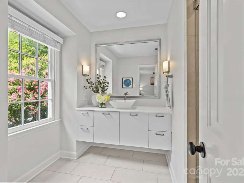 1811 Manor Mill Road, Charlotte, NC 28226.  MLS# CAR4284462, YatesRealty ID 28202. 