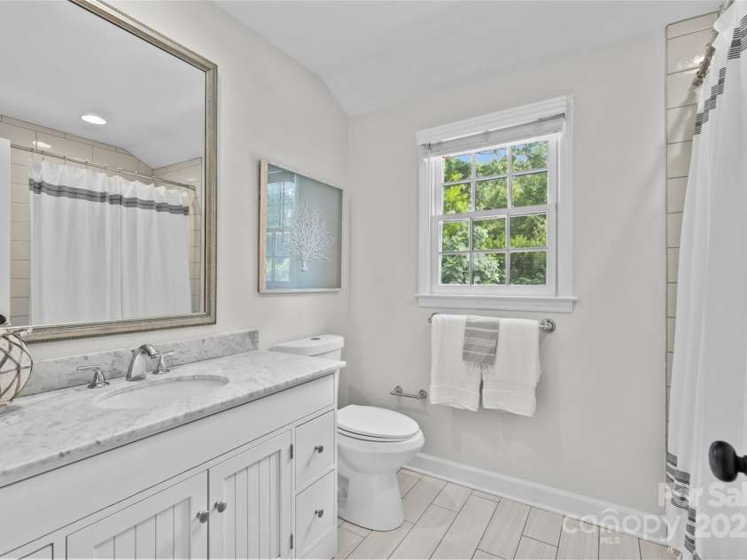 1811 Manor Mill Road, Charlotte, NC 28226.  MLS# CAR4284462, YatesRealty ID 28202. 