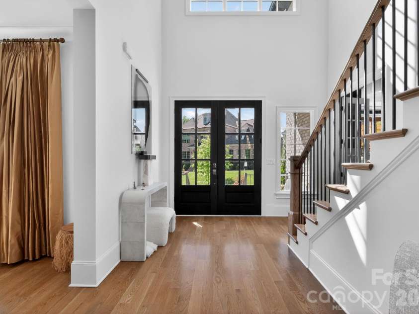 4047 Alexandra Alley Drive, Charlotte, NC 28210.  MLS# CAR4379308, YatesRealty ID 28203. 