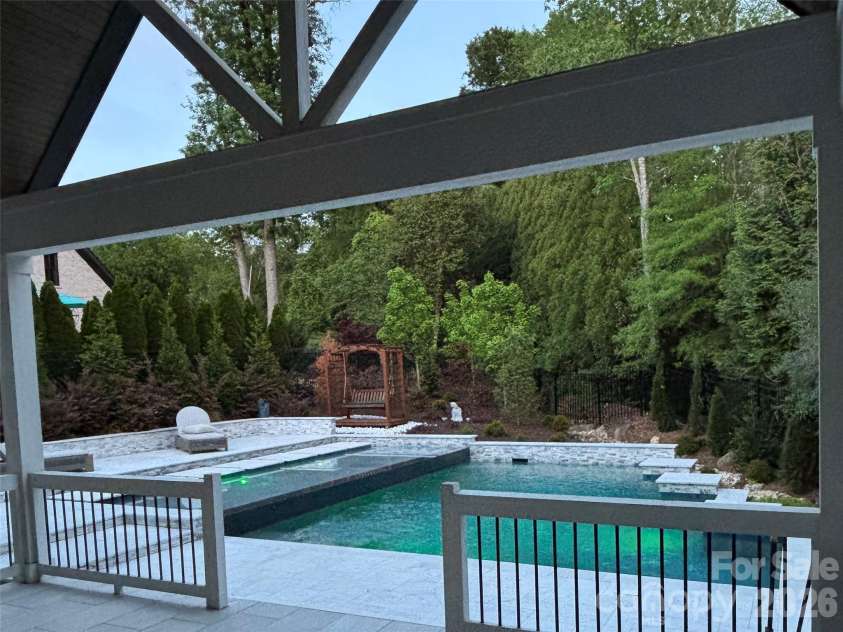 4047 Alexandra Alley Drive, Charlotte, NC 28210.  MLS# CAR4379308, YatesRealty ID 28203. 
