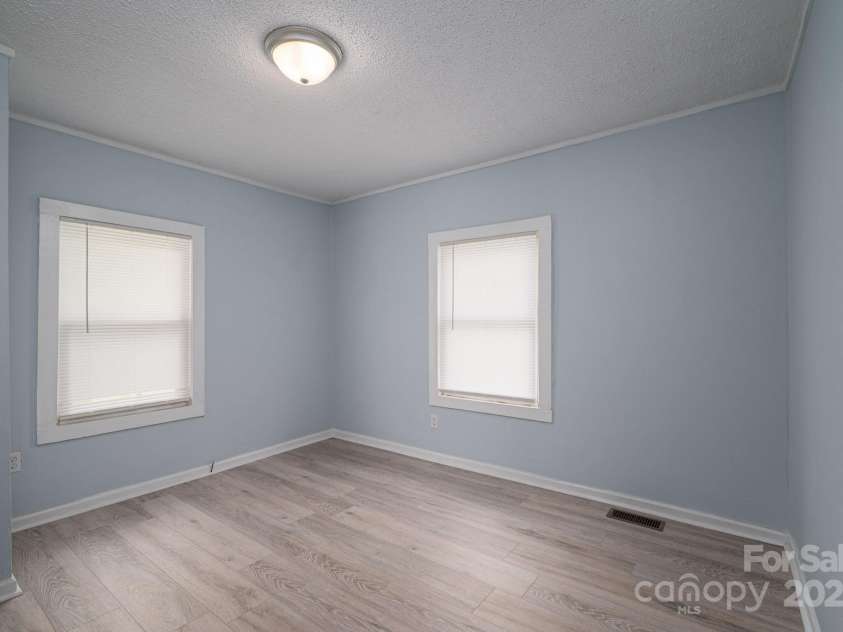 520 Maple Avenue, Gastonia, NC 28054.  MLS# CAR4257275, YatesRealty ID 28203. Bedroom