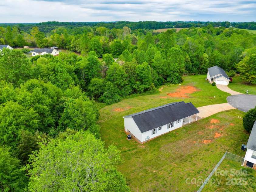 301 Walkers Ridge Drive, Shelby, NC 28152.  MLS# CAR4250264, YatesRealty ID 28204. 