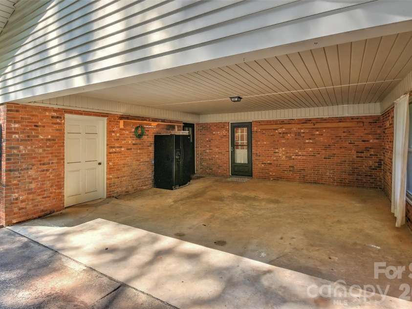 5026 Kittredge Road, Mint Hill, NC 28227.  MLS# CAR4388042, YatesRealty ID 28205. 