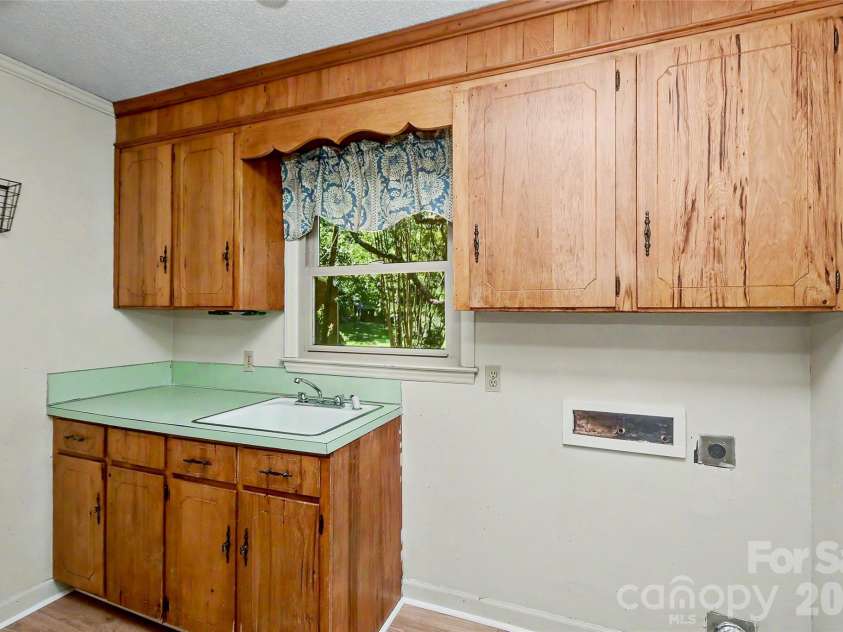 5026 Kittredge Road, Mint Hill, NC 28227.  MLS# CAR4388042, YatesRealty ID 28205. 