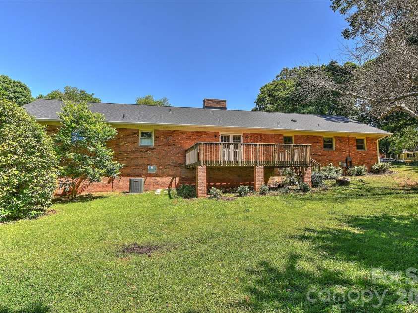 5026 Kittredge Road, Mint Hill, NC 28227.  MLS# CAR4388042, YatesRealty ID 28205. 