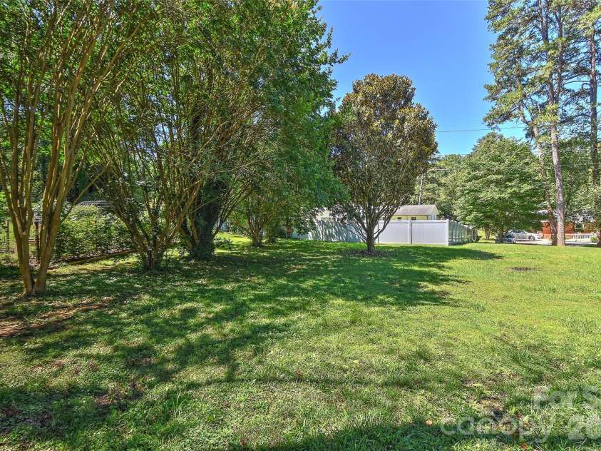 5026 Kittredge Road, Mint Hill, NC 28227.  MLS# CAR4388042, YatesRealty ID 28205. 