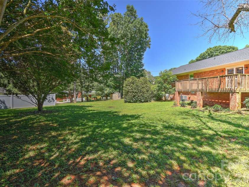 5026 Kittredge Road, Mint Hill, NC 28227.  MLS# CAR4388042, YatesRealty ID 28205. 