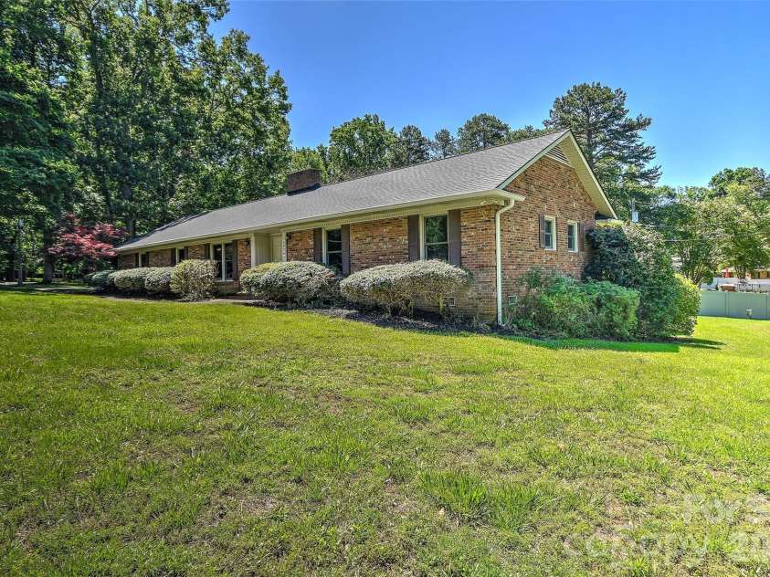 5026 Kittredge Road, Mint Hill, NC 28227.  MLS# CAR4388042, YatesRealty ID 28205. 
