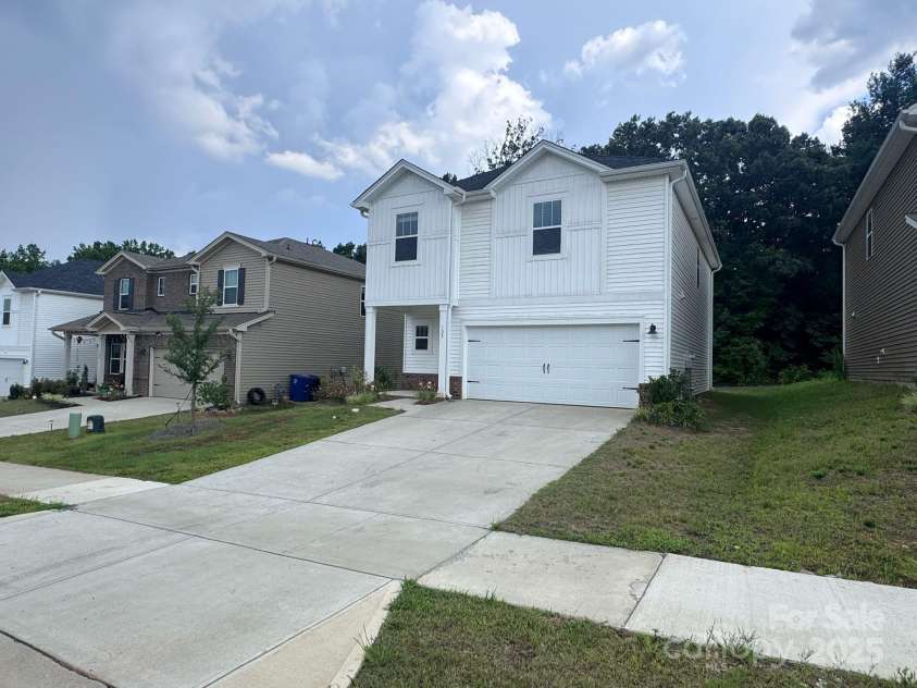 125 Johns Cardinal Drive, Mooresville, NC 28115.  MLS# CAR4271128, YatesRealty ID 28207. 