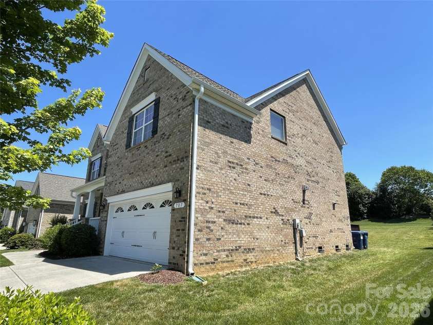 707 Five Leaf Lane, Waxhaw, NC 28173.  MLS# CAR4336963, YatesRealty ID 28208. 