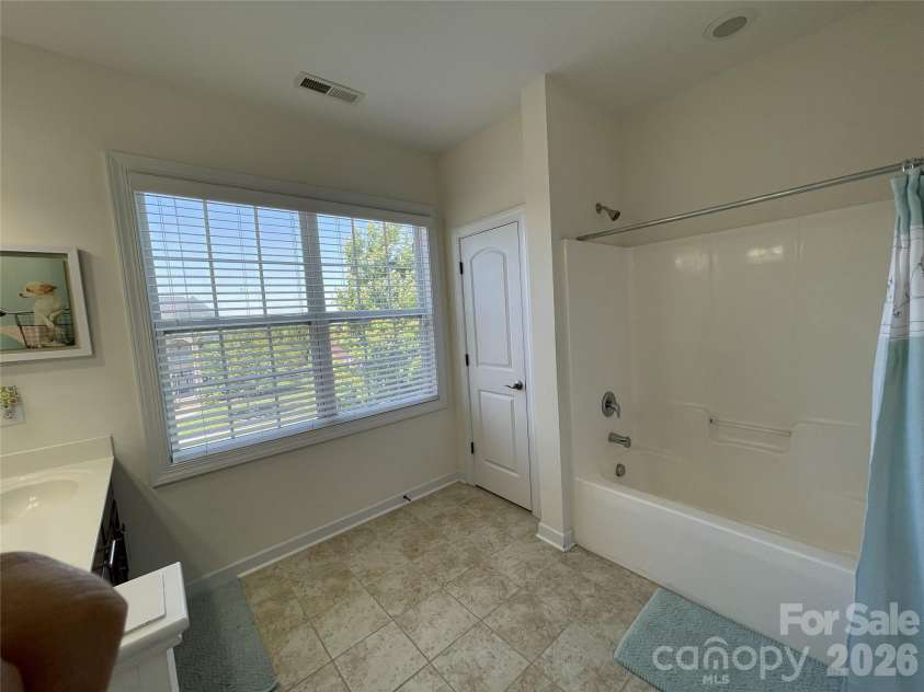707 Five Leaf Lane, Waxhaw, NC 28173.  MLS# CAR4336963, YatesRealty ID 28208. 