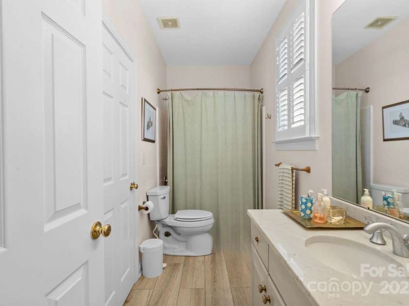 7213 Lutzen Way Court, Charlotte, NC 28270.  MLS# CAR4282856, YatesRealty ID 28208. 