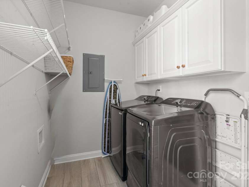 7213 Lutzen Way Court, Charlotte, NC 28270.  MLS# CAR4282856, YatesRealty ID 28208. 