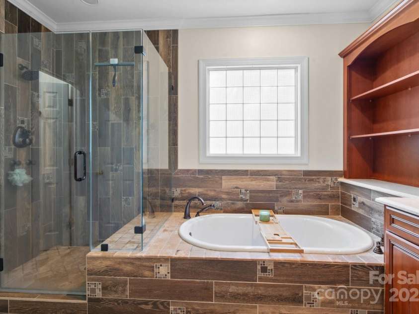 7213 Lutzen Way Court, Charlotte, NC 28270.  MLS# CAR4282856, YatesRealty ID 28208. 