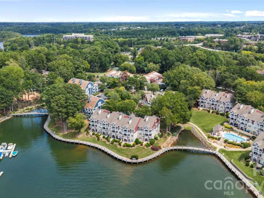 719 Southwest Drive, Davidson, NC 28036.  MLS# CAR4373406, YatesRealty ID 28209. 