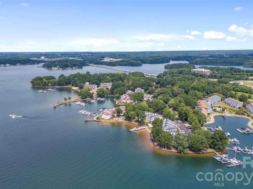 719 Southwest Drive, Davidson, NC 28036.  MLS# CAR4373406, YatesRealty ID 28209. 