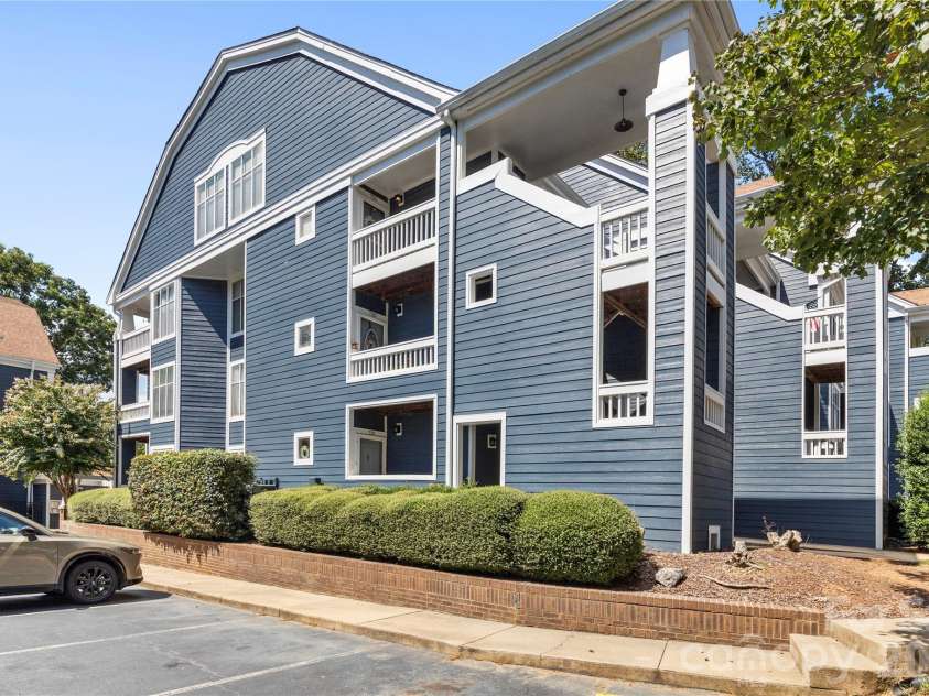 719 Southwest Drive, Davidson, NC 28036.  MLS# CAR4373406, YatesRealty ID 28209. 